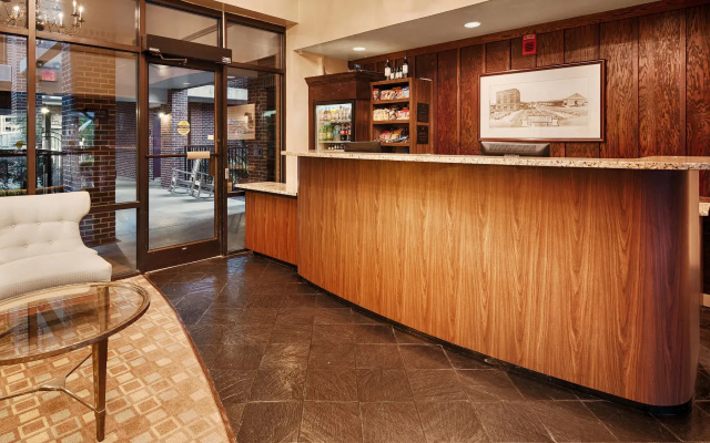 photo 2 of Best Western Plus Coastline Inn