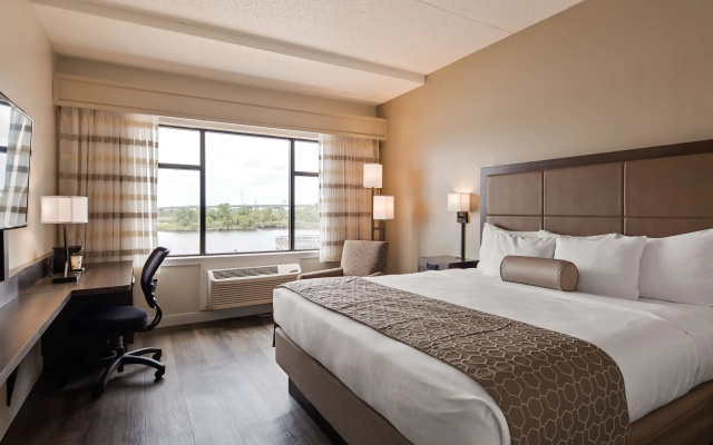 photo 3 of Best Western Plus Coastline Inn
