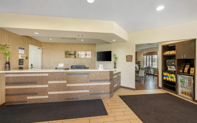 photo 2 of Best Western Plus College Park Hotel