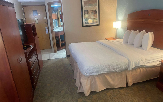 photo 5 of Days Inn by Wyndham Englewood Dayton Airport