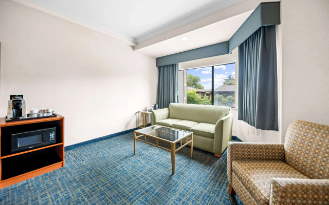 photo 3 of Best Western De Anza Inn