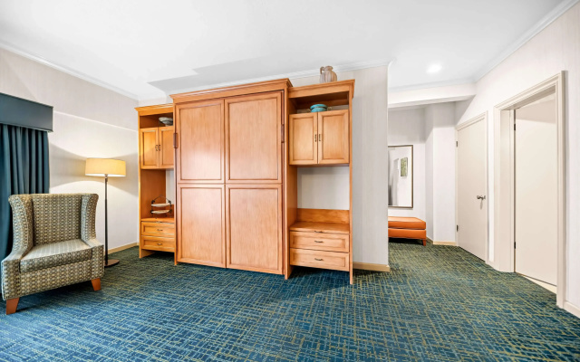photo 5 of Best Western De Anza Inn