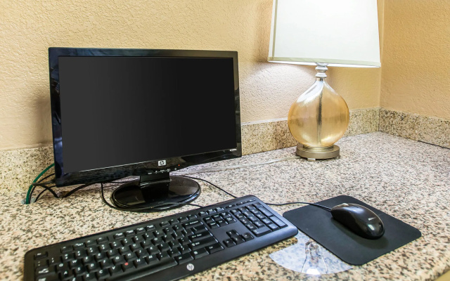 photo 3 of Quality Inn & Suites Denver Stapleton