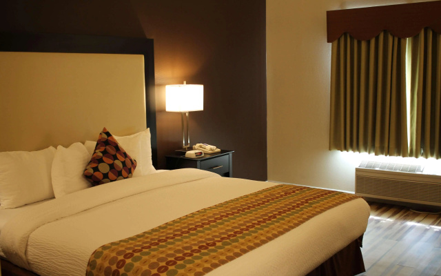 photo 4 of Best Western Plus Des Moines West Inn & Suites