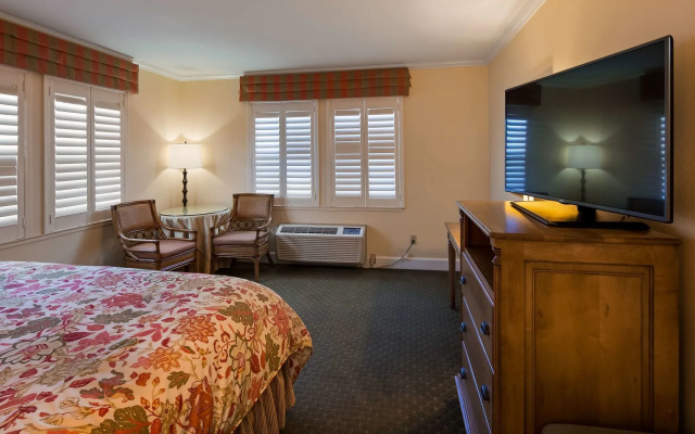 photo 5 of Elm House Inn