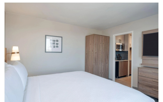 photo 4 of Holiday Inn Express Federal Way Seattle South by IHG