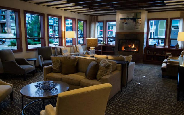 photo 2 of Executive Inn by the Space Needle