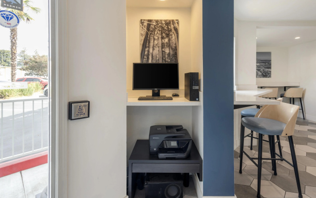 photo 3 of Best Western Plus Executive Suites