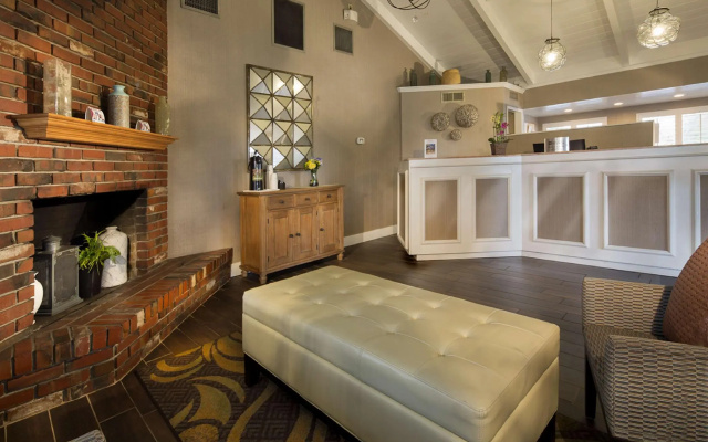 photo 2 of Best Western Garden Inn