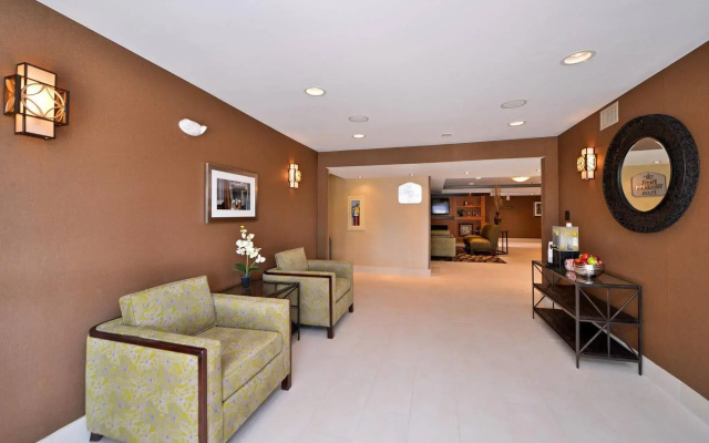 photo 2 of Best Western Glenview -Chicagoland Inn and Suites