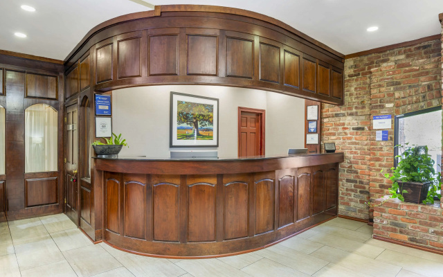 photo 2 of Best Western Plus Governor's Inn