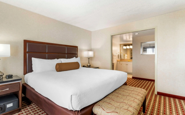 photo 4 of Best Western Plus Grosvenor Airport Hotel