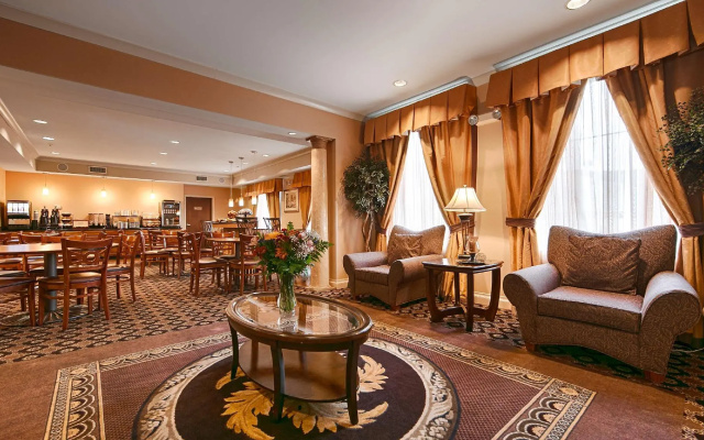 photo 2 of Best Western Plus Hannaford Inn & Suites