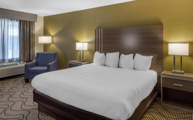 photo 3 of Best Western Heritage Inn