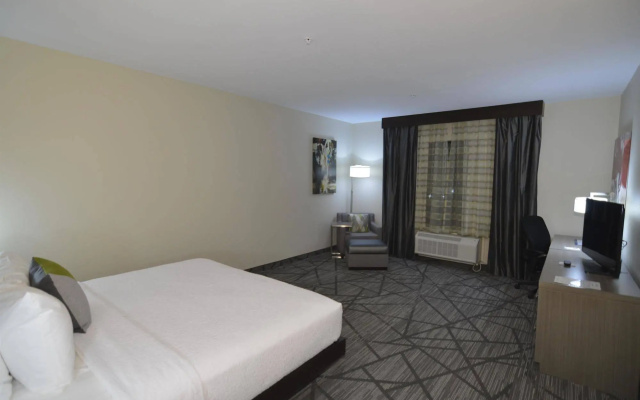 photo 4 of BEST WESTERN Plus Houston I45 North Inn and Suites