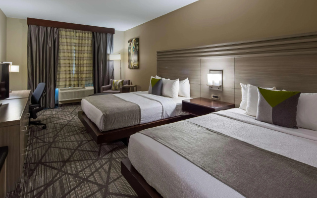 photo 3 of Comfort Inn & Suites Houston I-45 North - IAH