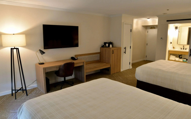 photo 3 of Best Western Plus Inn At The Vines