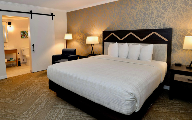 photo 5 of Best Western Plus Inn At The Vines