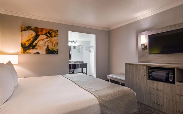 photo 4 of SureStay InnSuites Phoenix Hotel & Suites by Best Western