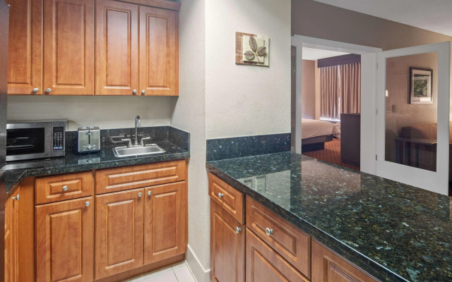 photo 3 of Best Western Plus Kendall Hotel & Suites