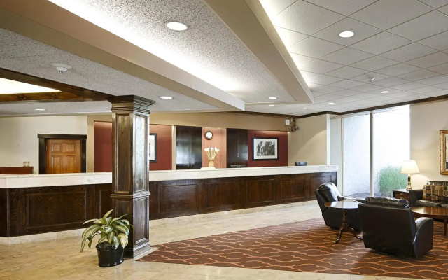 photo 2 of SureStay Plus Hotel by Best Western Lehigh Valley
