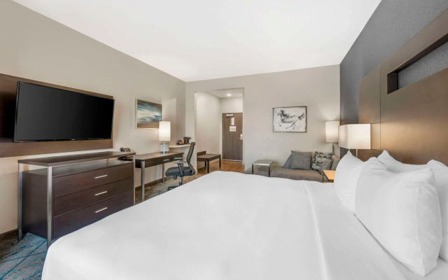 photo 5 of Comfort Inn & Suites Clarksville - Louisville North