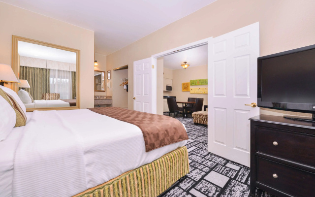 photo 4 of Best Western Plus Meridian Inn & Suites, Anaheim-Orange