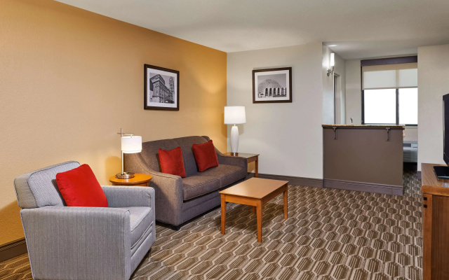 photo 3 of Best Western Plus Milwaukee Airport Hotel & Conference Ctr