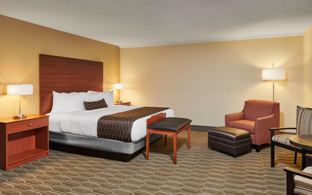 photo 5 of Best Western Plus Milwaukee Airport Hotel & Conference Ctr