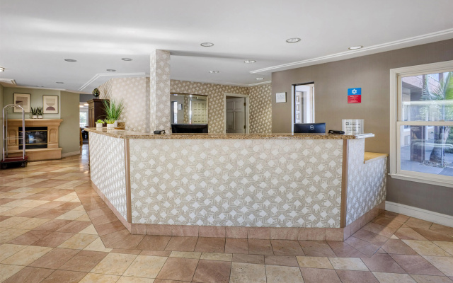 photo 2 of SureStay Plus Hotel by Best Western Mountain View