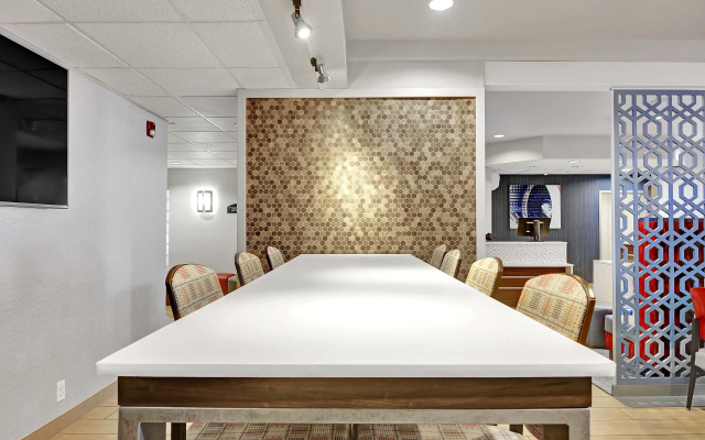 photo 3 of Executive Residency by Best Western Navigator Inn & Suites