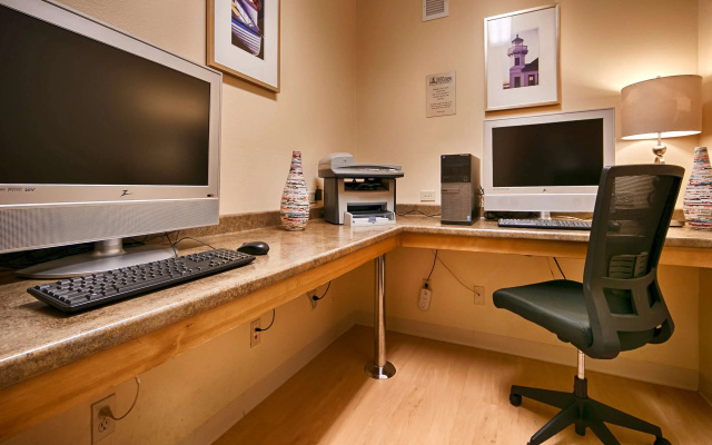 photo 4 of Executive Residency by Best Western Navigator Inn & Suites