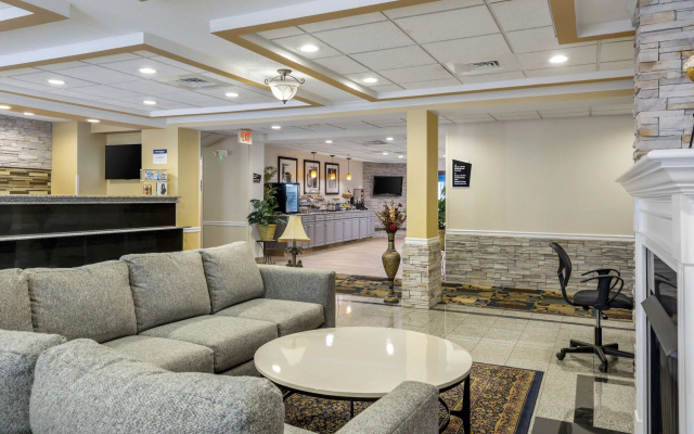 photo 2 of Best Western Plus New England Inn & Suites