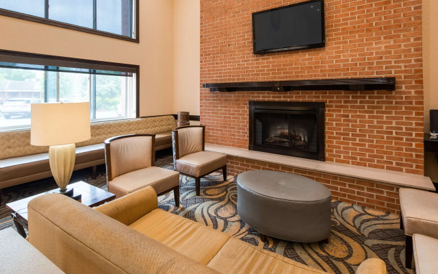 photo 3 of Best Western Plus Newark/Christiana Inn
