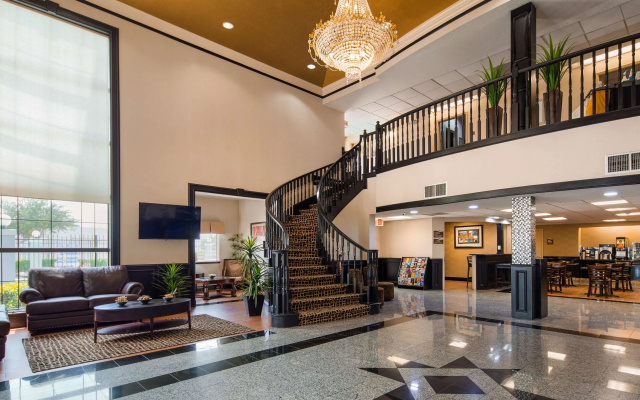 photo 2 of Best Western Plus Northwest Inn and Suites