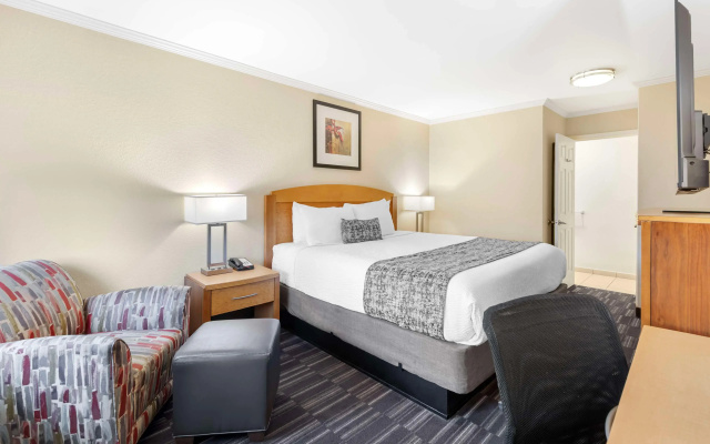 photo 4 of Best Western Plus Ontario Airport & Convention Center