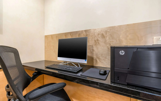 photo 4 of Best Western Plus Orange County Airport North