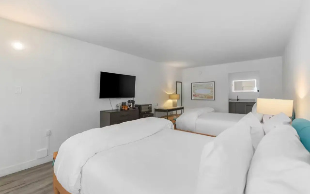 photo 4 of Magnuson Hotel Papago Inn