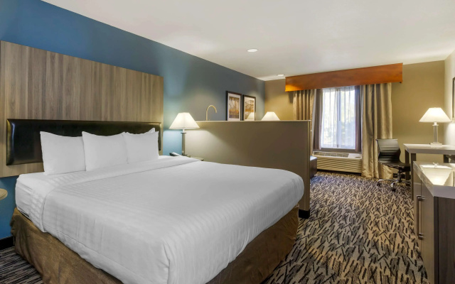 photo 3 of Best Western Plus Mountain View Auburn Inn