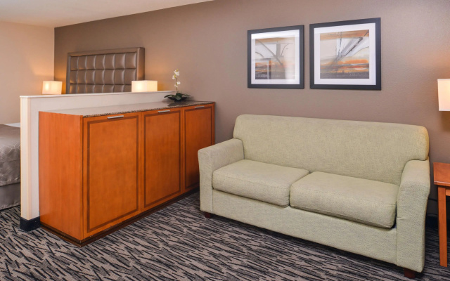 photo 4 of Best Western Plus Mountain View Auburn Inn