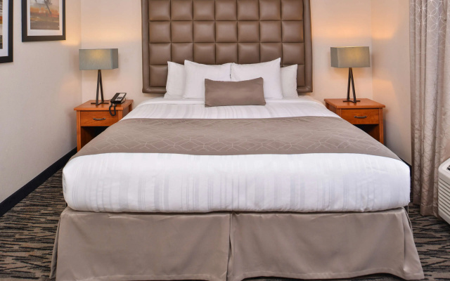photo 5 of Best Western Plus Mountain View Auburn Inn
