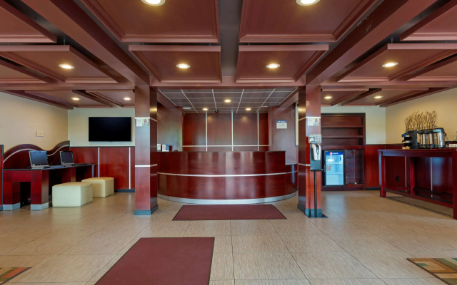 photo 2 of Best Western Plus Poconos Hotel