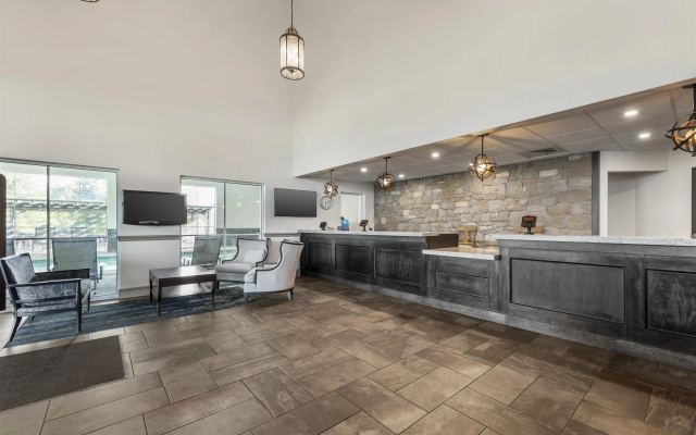 photo 3 of Best Western Plus Revere Inn & Suites