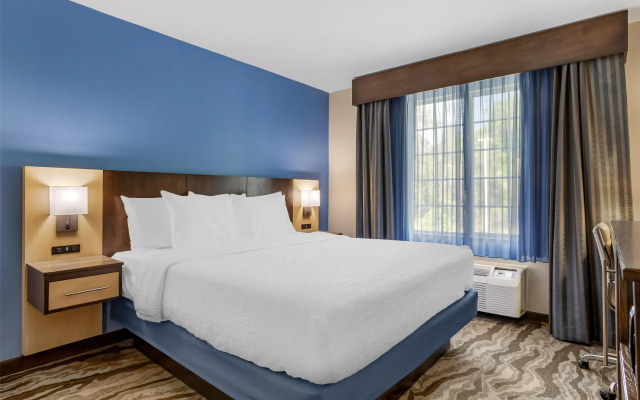photo 5 of Best Western Plus River Escape Inn & Suites