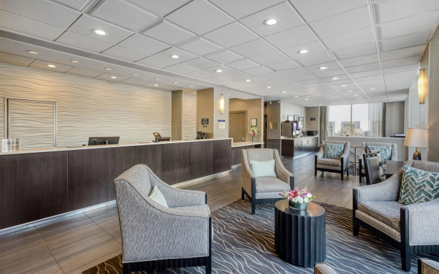 photo 2 of Best Western River North Hotel