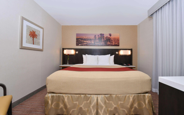 photo 3 of Best Western Royal Palace Inn & Suites