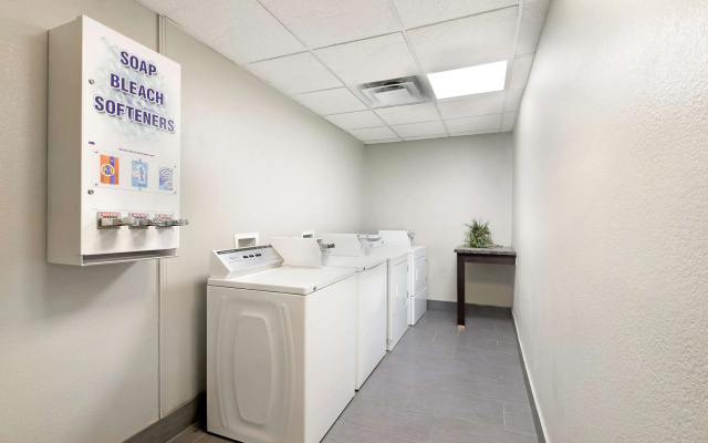 photo 4 of Best Western Savannah Airport Inn & Suites
