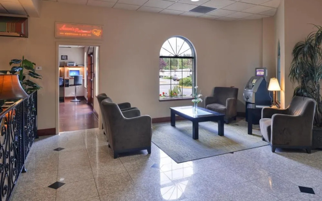 photo 2 of Best Western Plus Seattle/Federal Way