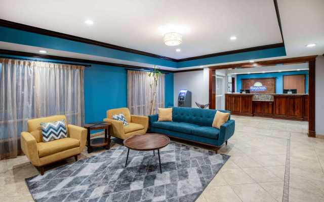 photo 2 of Days Inn by Wyndham Baton Rouge/I-10