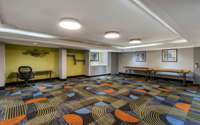 photo 3 of Best Western Plus St. Louis West-Westport